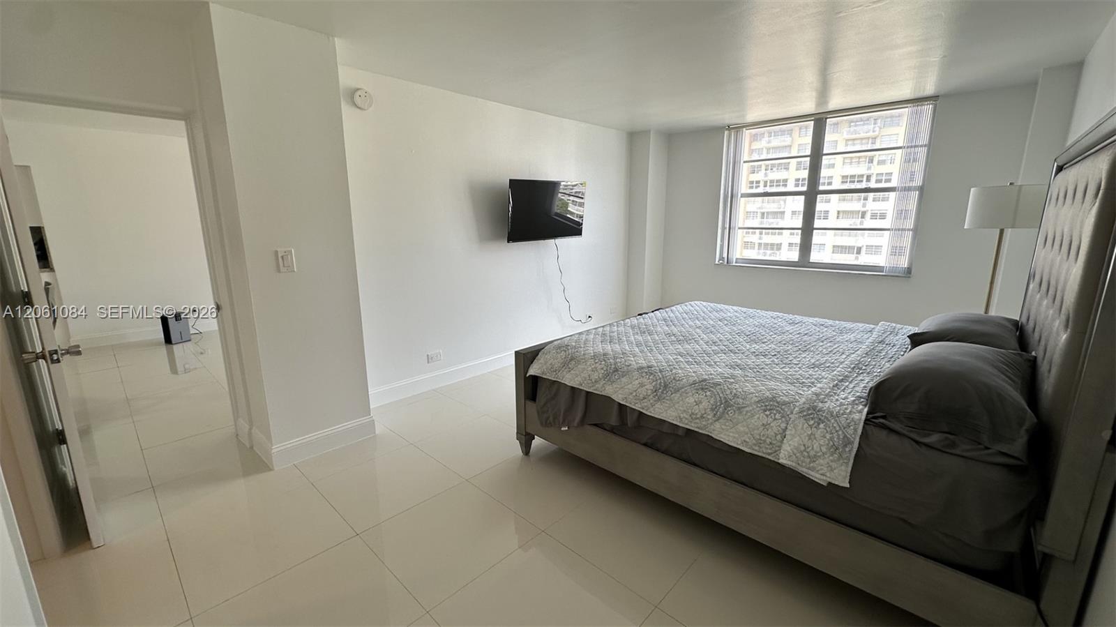 1808 2 / 2 1087 sq. ft. $ 2026-08-06 0 Photo