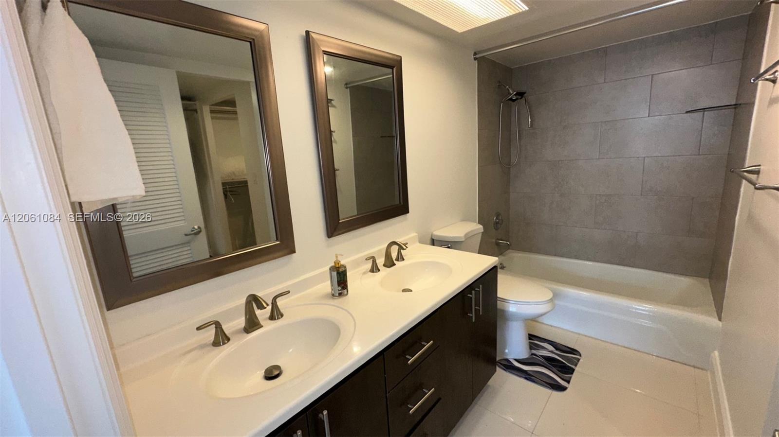 1808 2 / 2 1087 sq. ft. $ 2026-08-06 0 Photo