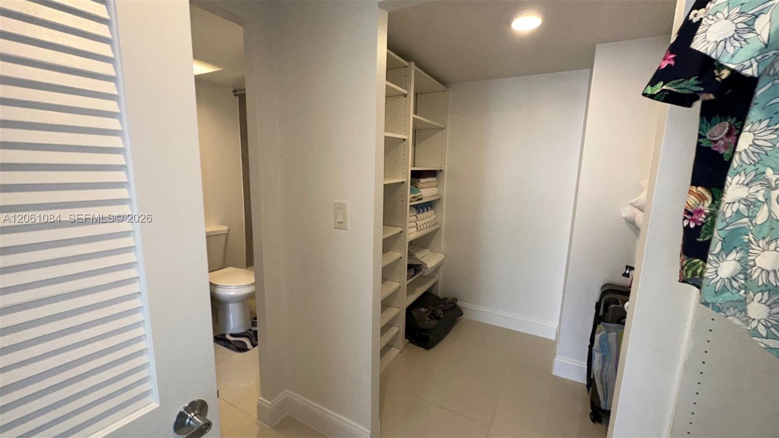 1808 2 / 2 1087 sq. ft. $ 2026-08-06 0 Photo