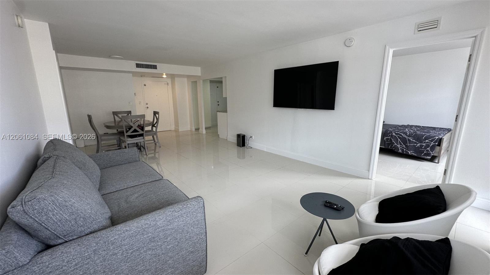 1808 2 / 2 1087 sq. ft. $ 2026-08-06 0 Photo
