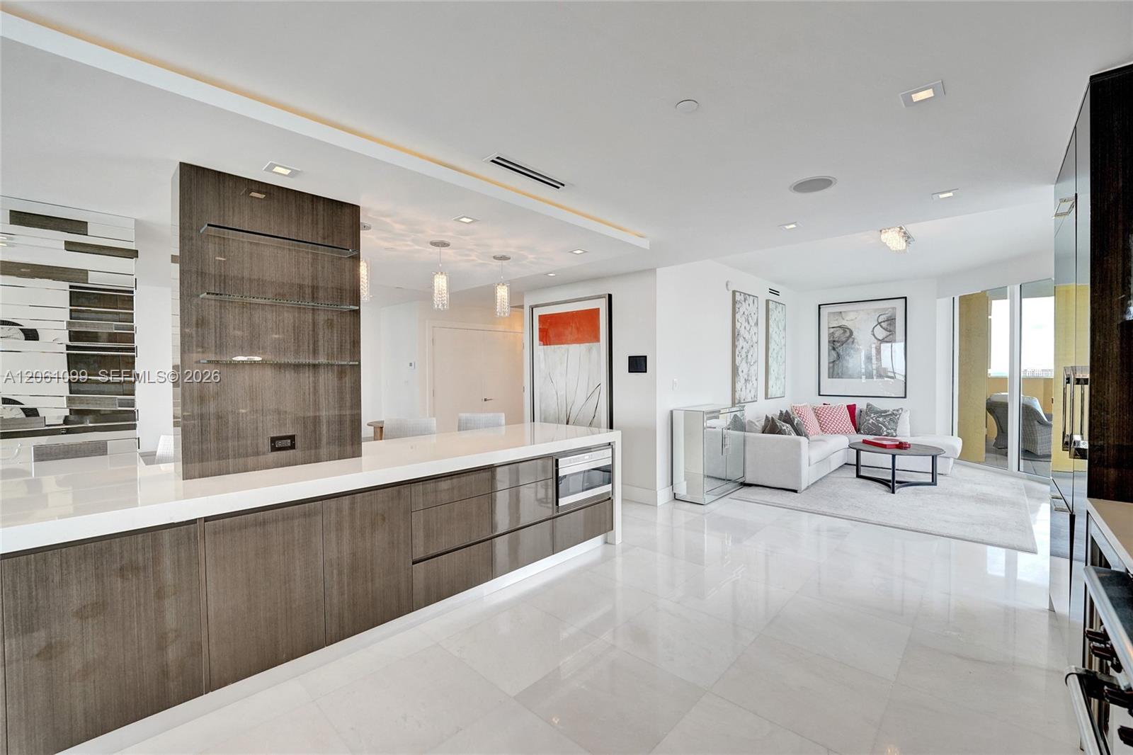 3201 4 / 4 2736 sq. ft. $ 2026-07-28 0 foto