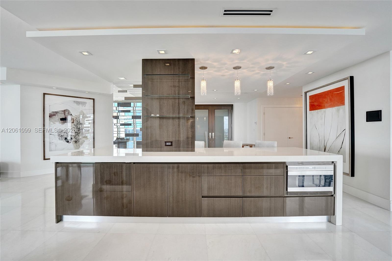3201 4 / 4 2736 sq. ft. $ 2026-07-28 0 foto