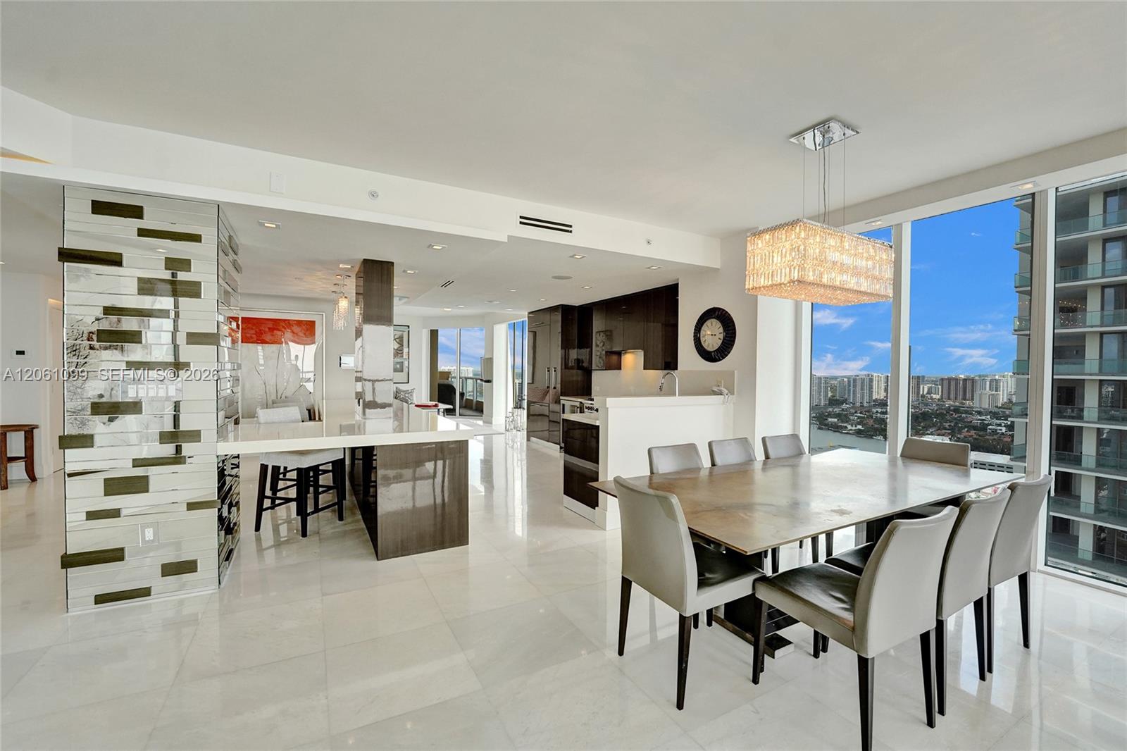 3201 4 / 4 2736 sq. ft. $ 2026-07-28 0 foto