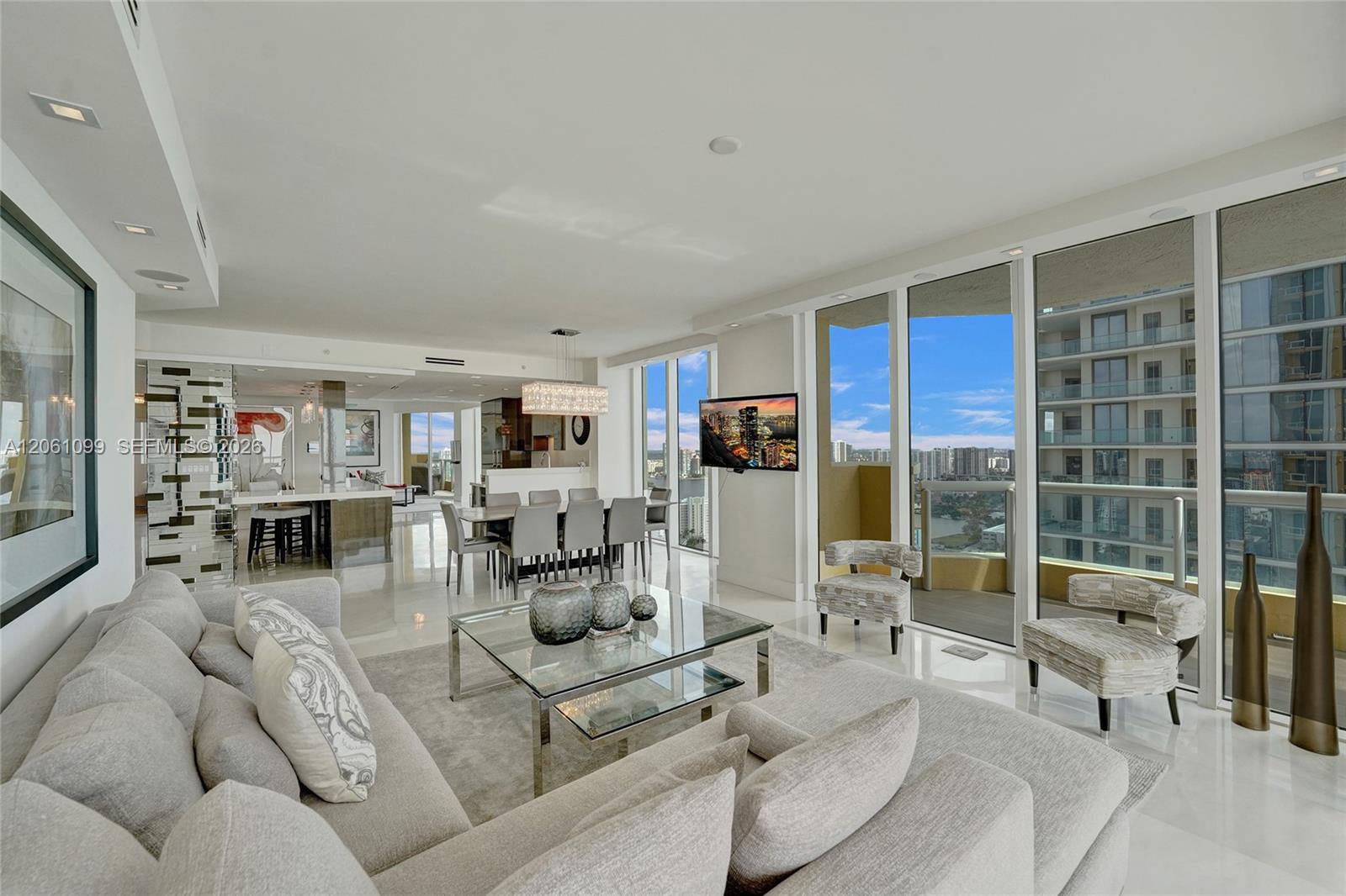 3201 4 / 4 2736 sq. ft. $ 2026-07-28 0 foto