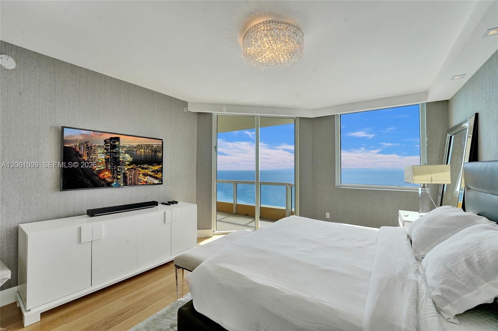 3201 4 / 4 2736 sq. ft. $ 2026-07-28 0 foto