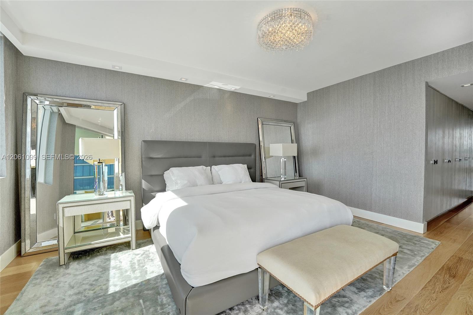 3201 4 / 4 2736 sq. ft. $ 2026-07-28 0 foto