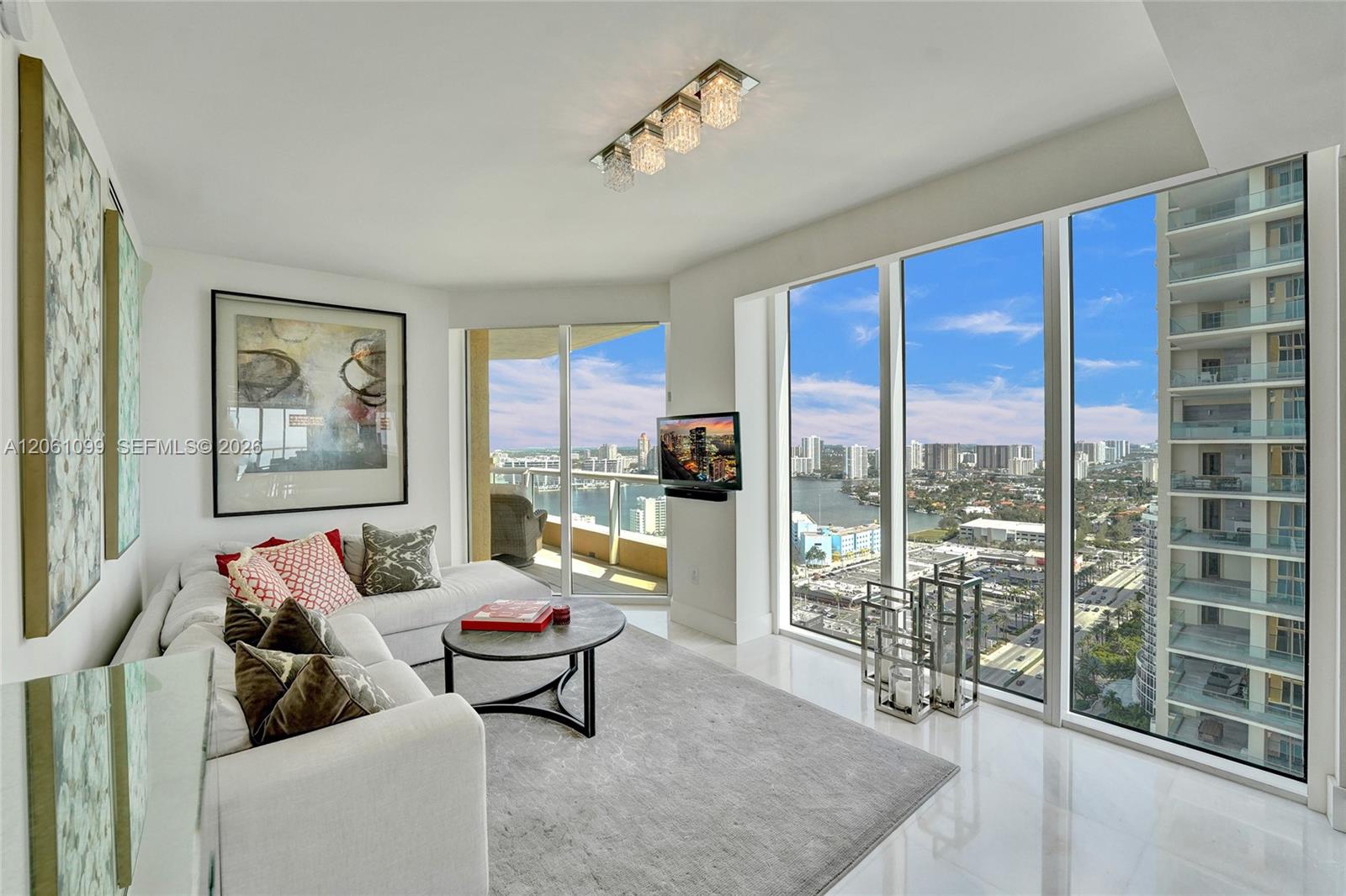 3201 4 / 4 2736 sq. ft. $ 2026-07-28 0 foto