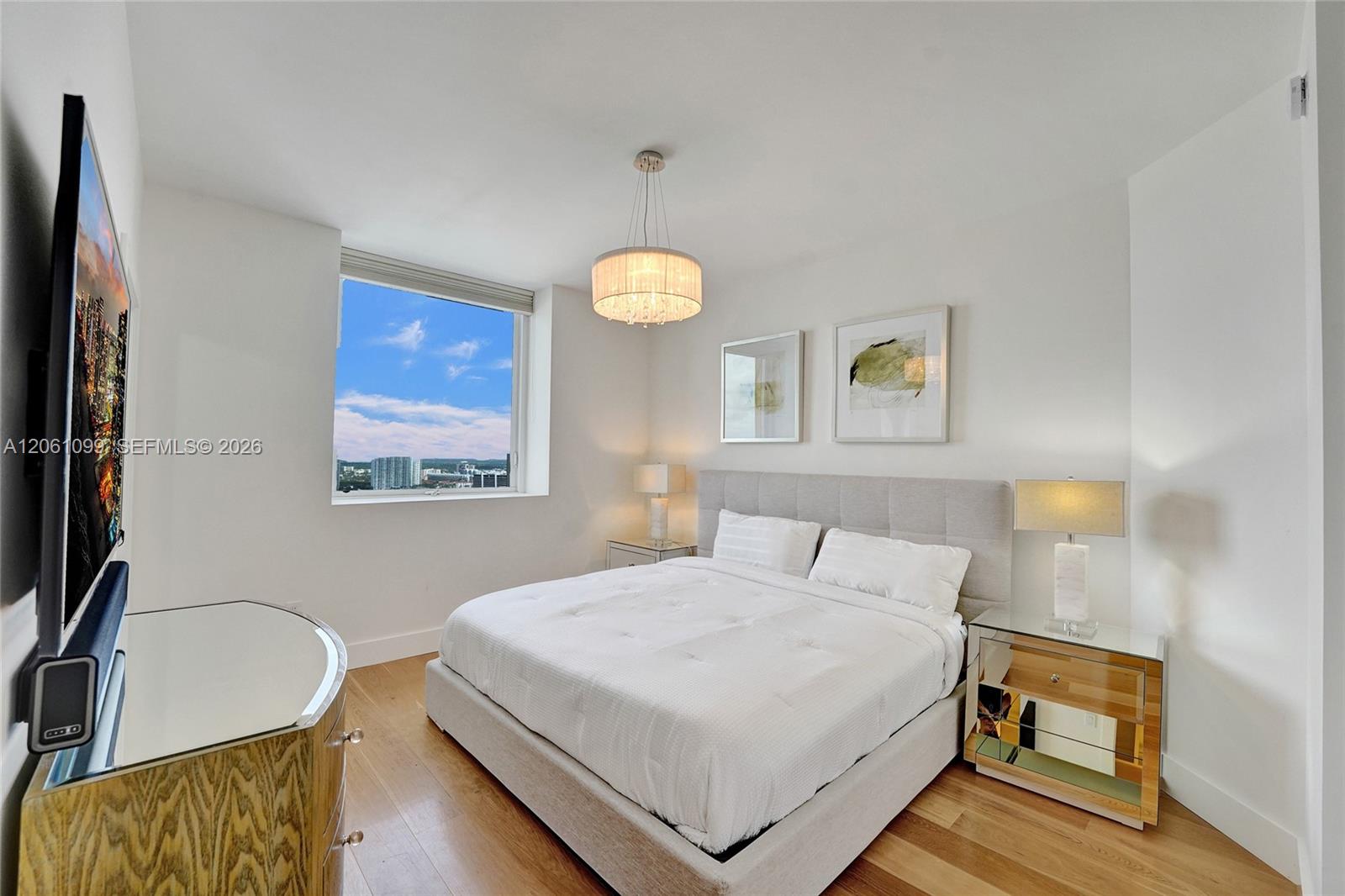 3201 4 / 4 2736 sq. ft. $ 2026-07-28 0 foto
