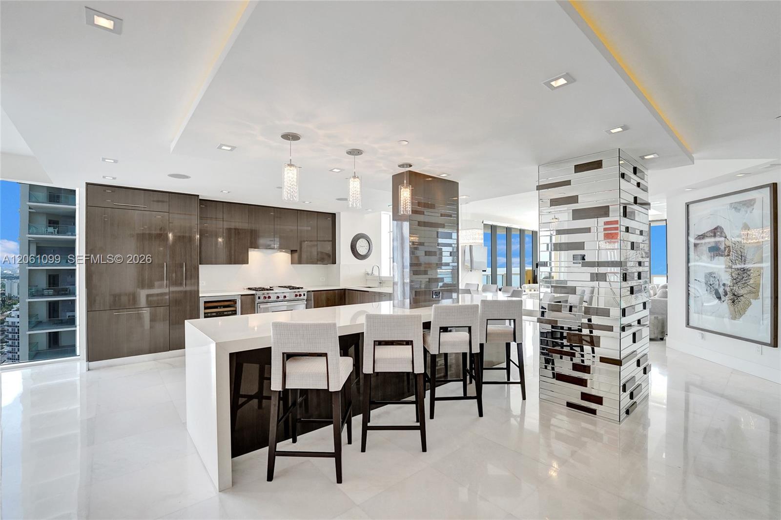 3201 4 / 4 2736 sq. ft. $ 2026-07-28 0 foto