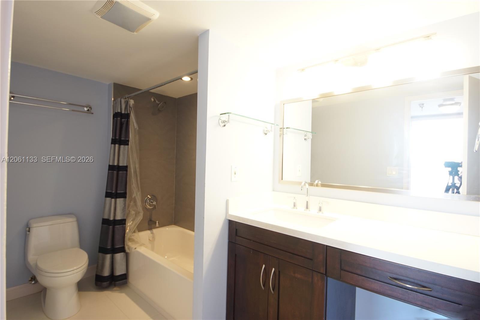 Ver detalles 617 2 / 2 1240 sq. ft. $ 2026-07-28 0 foto
