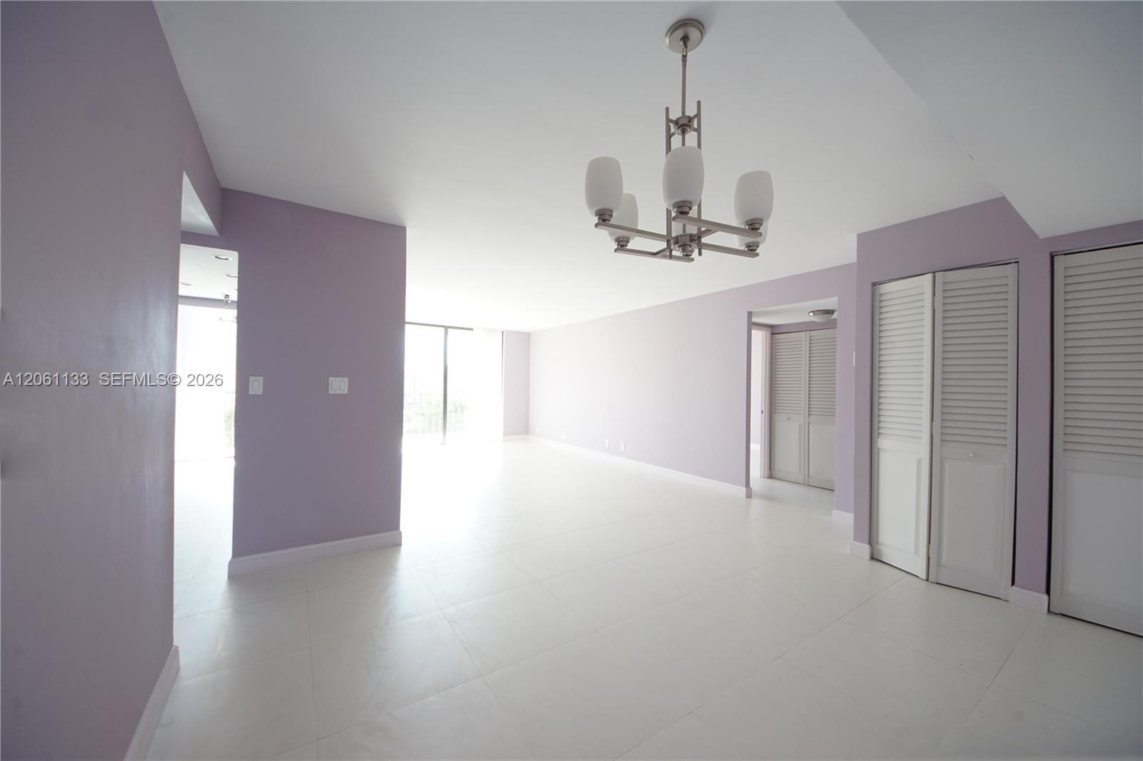 Ver detalles 617 2 / 2 1240 sq. ft. $ 2026-07-28 0 foto