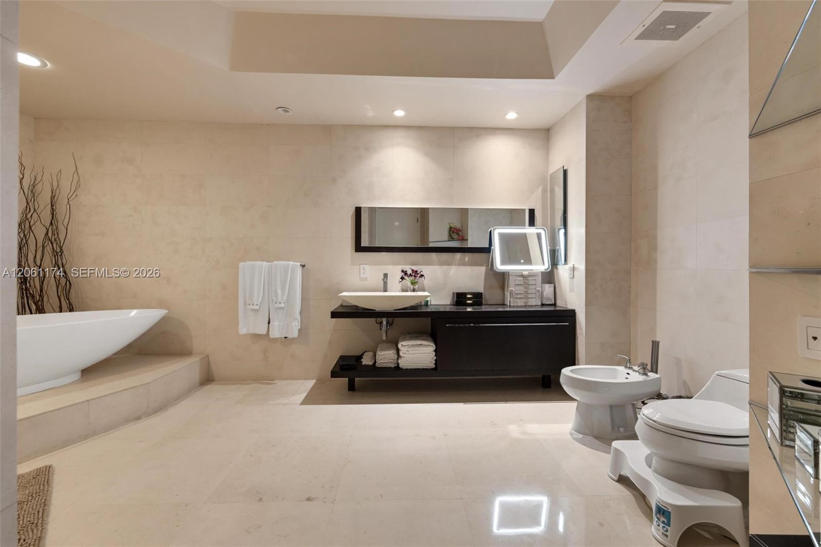 Photo of 16051 Collins Ave #3404, Sunny Isles Beach, Florida, 33160 -
