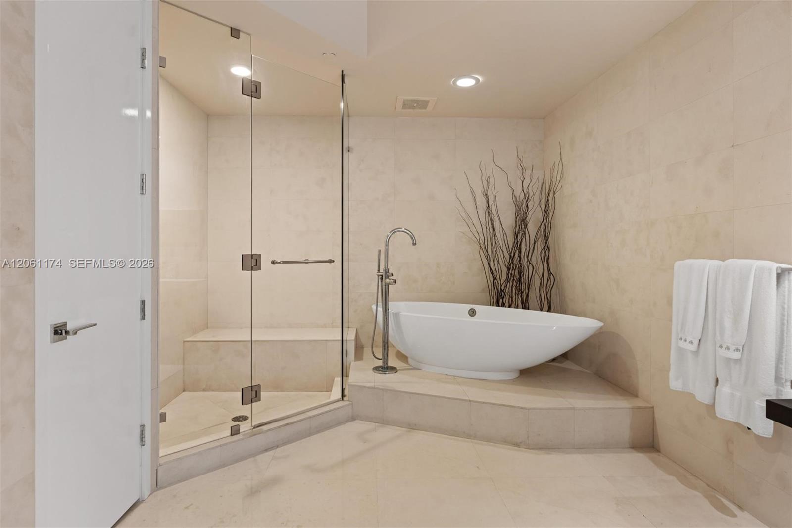 Photo of 16051 Collins Ave #3404, Sunny Isles Beach, Florida, 33160 -