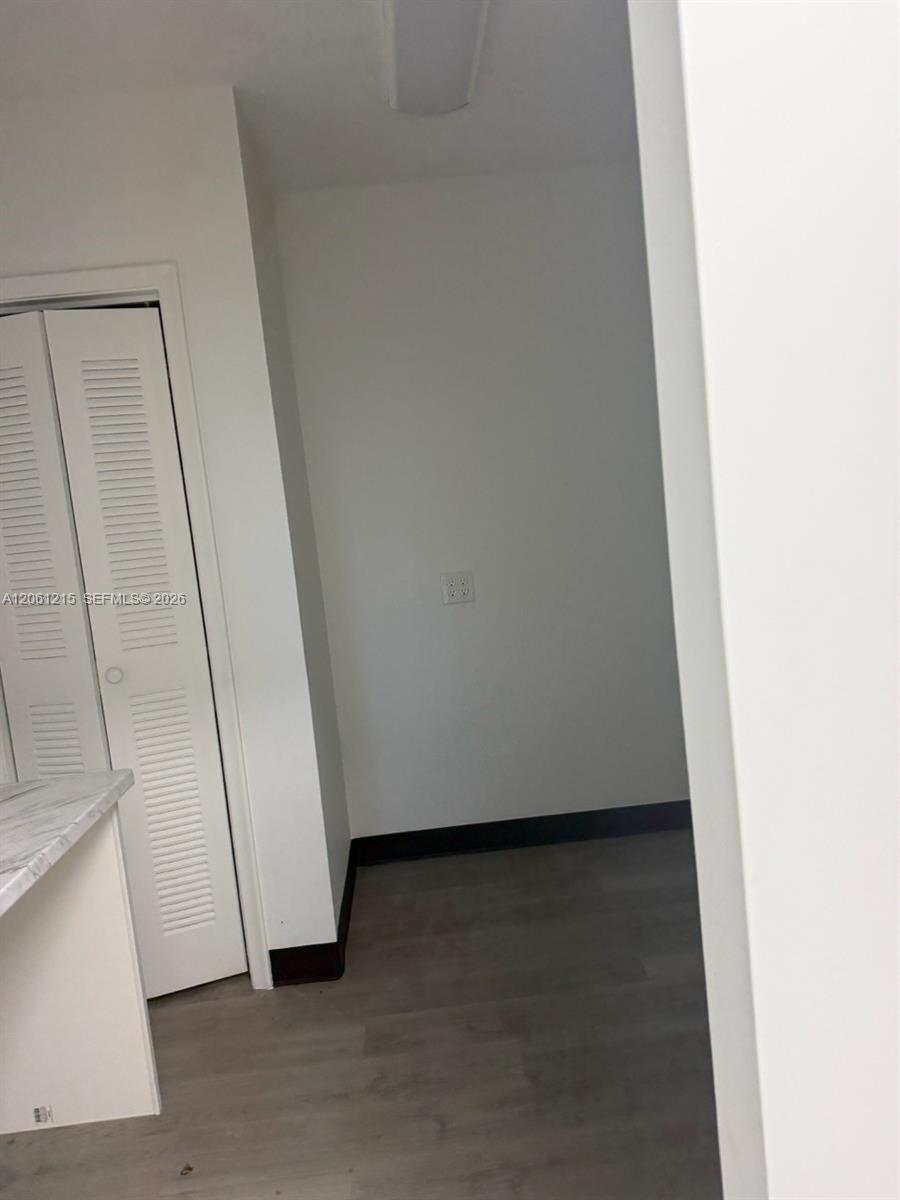   /   кв.футов $ 2026-07-28 0 Фото