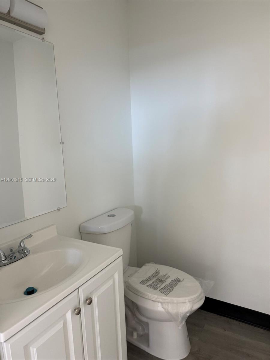   /   кв.футов $ 2026-07-28 0 Фото
