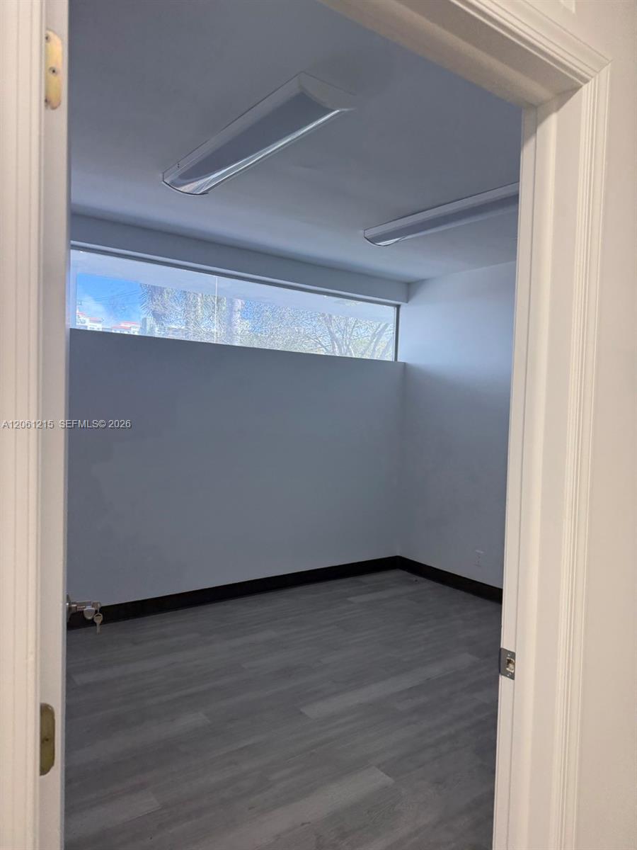   /   кв.футов $ 2026-07-28 0 Фото