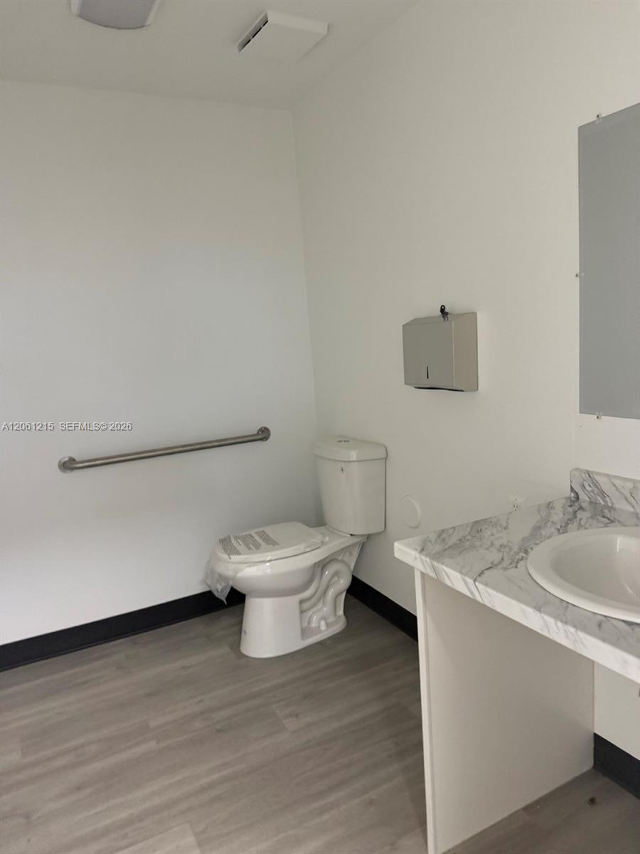   /   кв.футов $ 2026-07-28 0 Фото