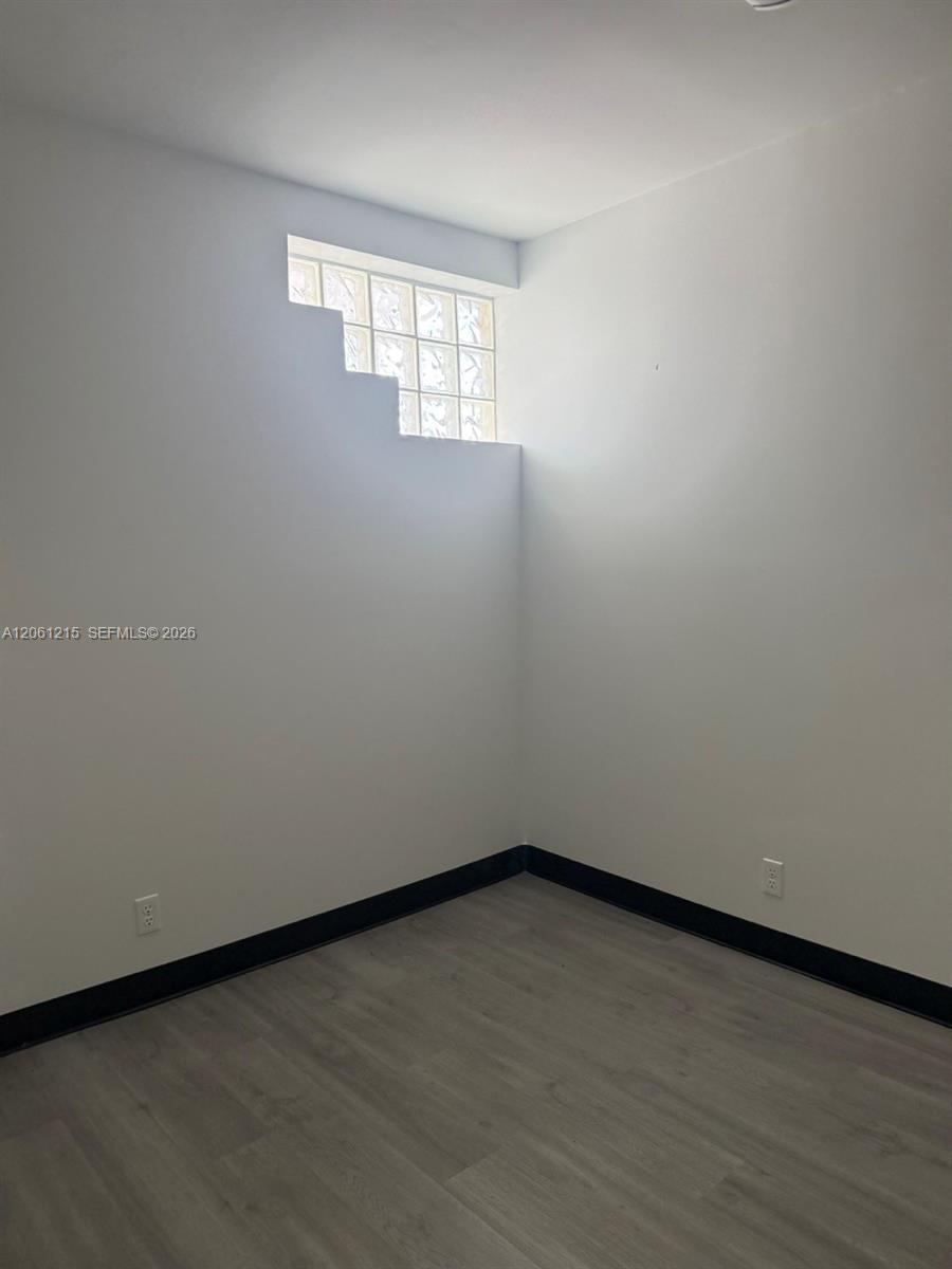   /   кв.футов $ 2026-07-28 0 Фото