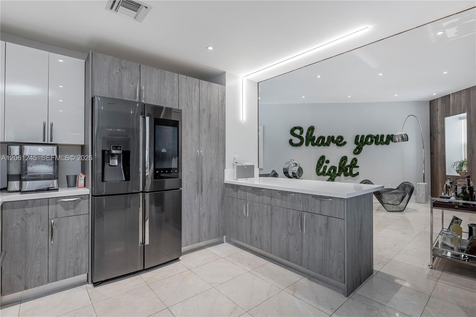 Photo of 18460 30th Ave  (18460), Aventura, Florida, 33160 - 