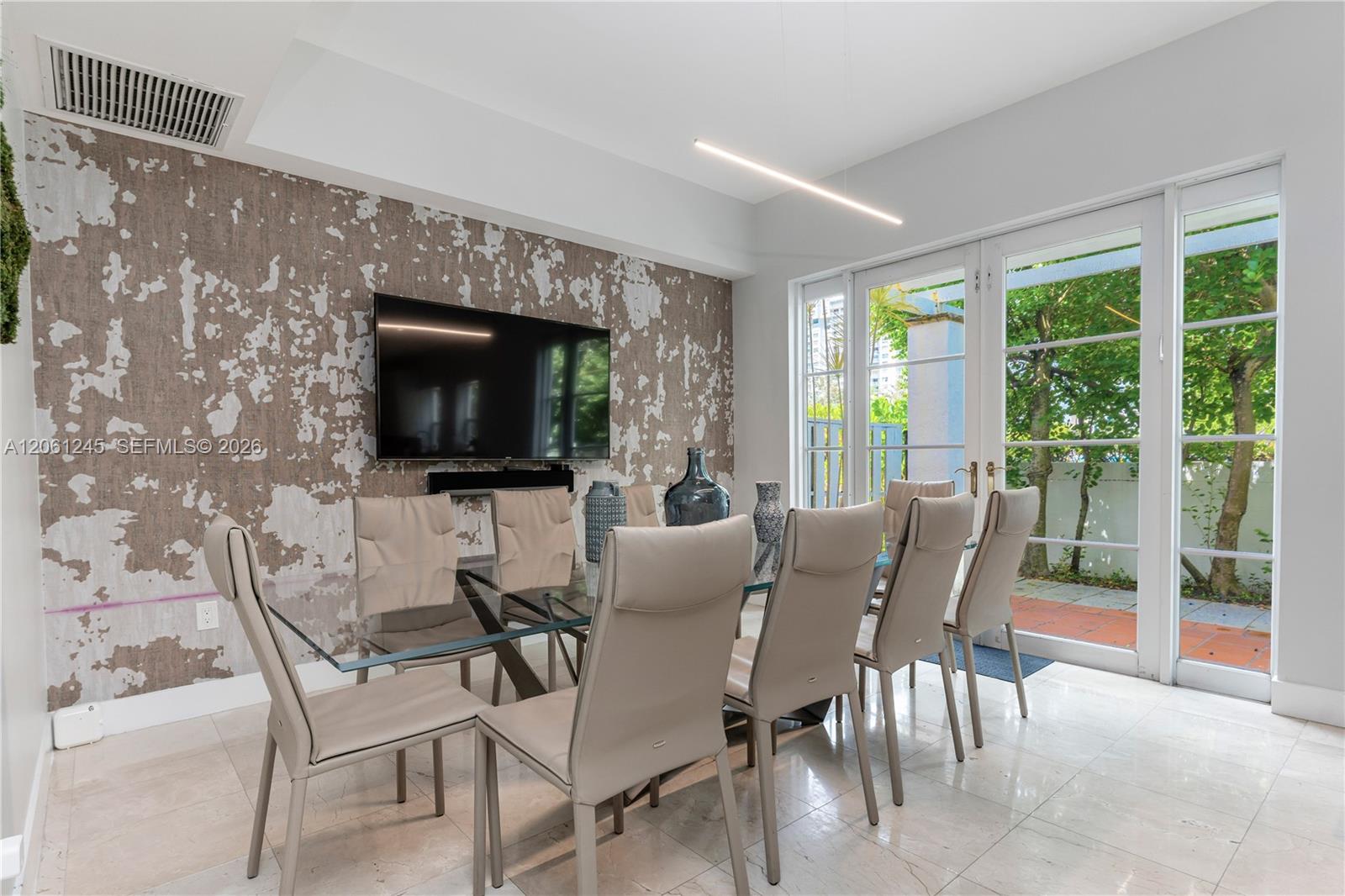 Photo of 18460 30th Ave  (18460), Aventura, Florida, 33160 - 