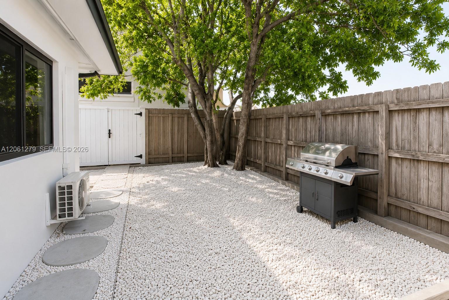 Ver detalles / 2100 sq. ft. $ 2026-07-28 0 foto