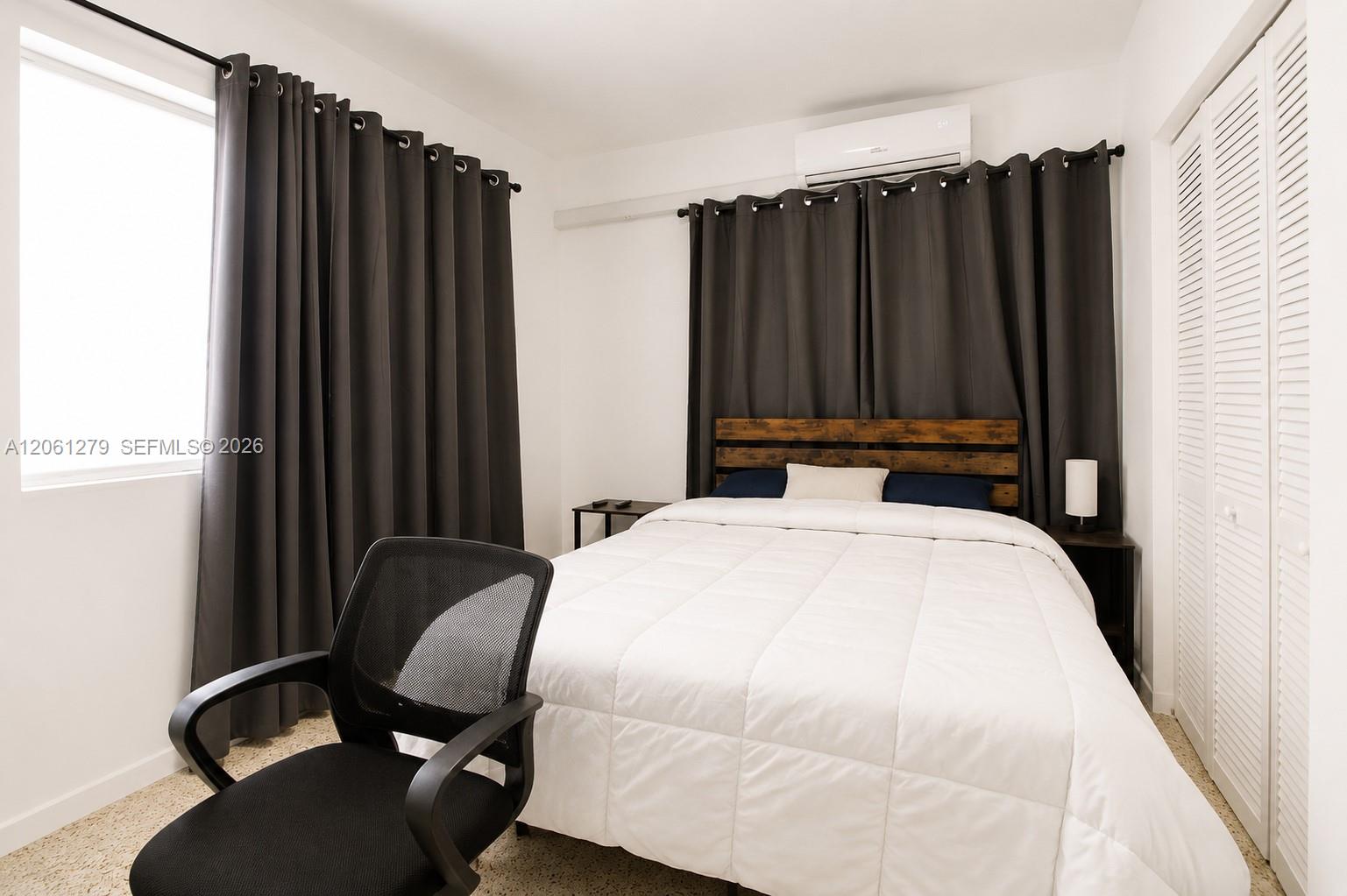 Ver detalles / 2100 sq. ft. $ 2026-07-28 0 foto