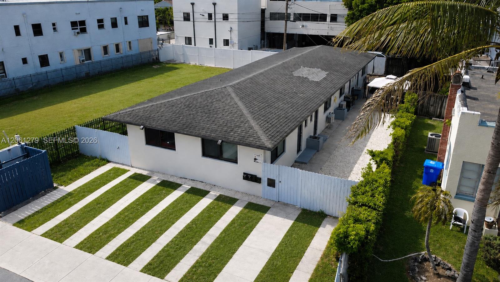 Ver detalles / 2100 sq. ft. $ 2026-07-28 0 foto