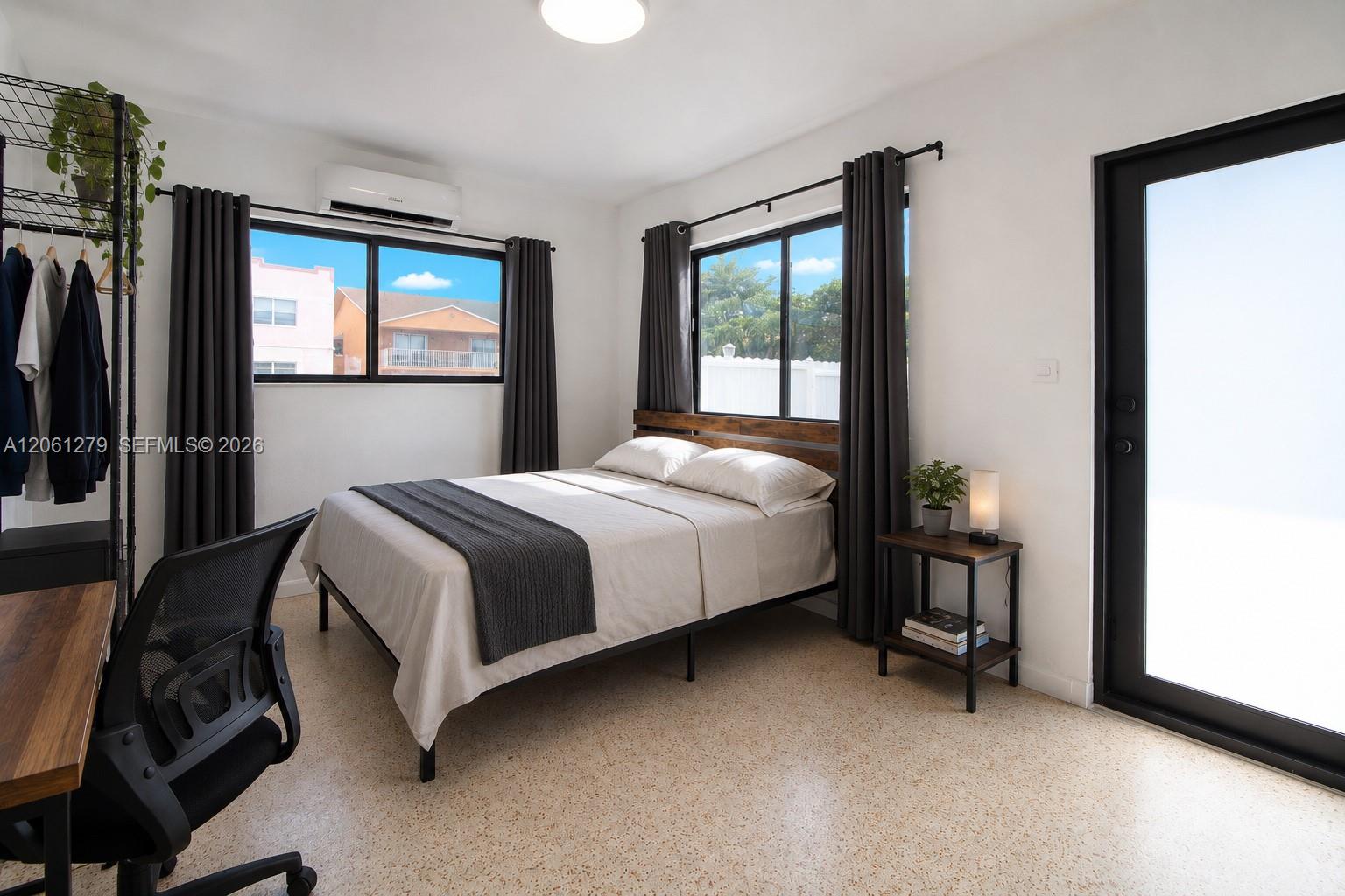Ver detalles / 2100 sq. ft. $ 2026-07-28 0 foto
