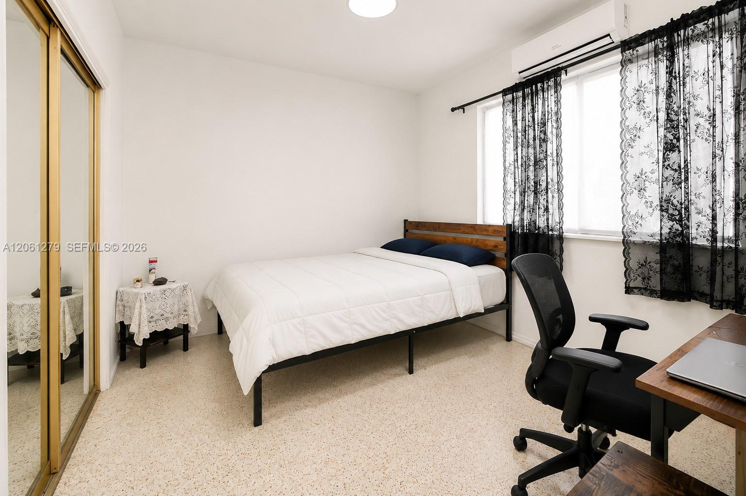 Ver detalles / 2100 sq. ft. $ 2026-07-28 0 foto