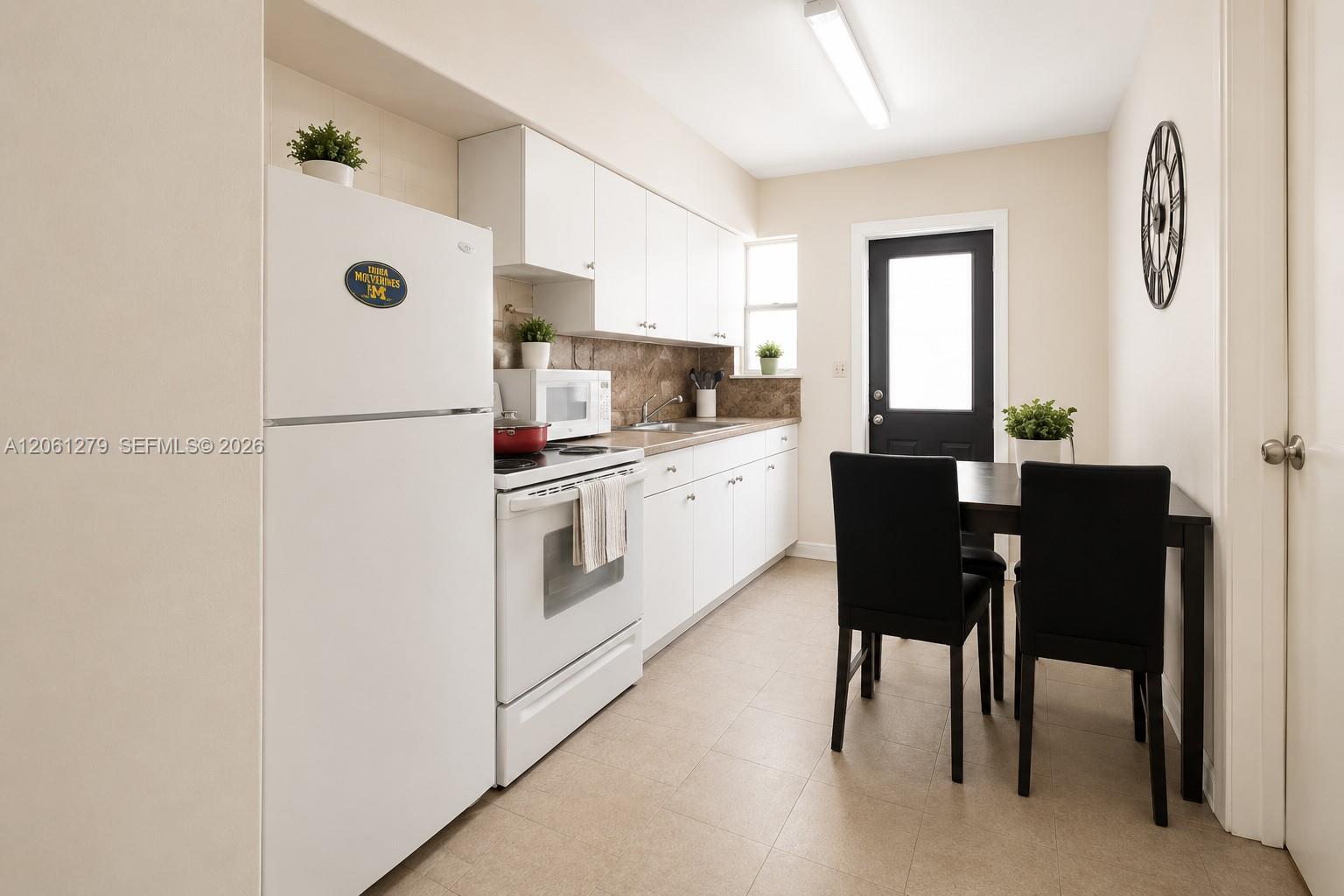 Ver detalles / 2100 sq. ft. $ 2026-07-28 0 foto