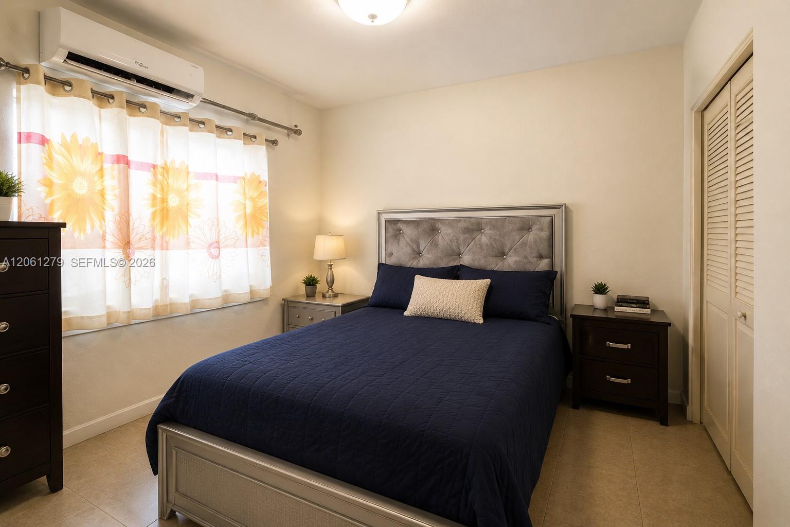 Ver detalles / 2100 sq. ft. $ 2026-07-28 0 foto