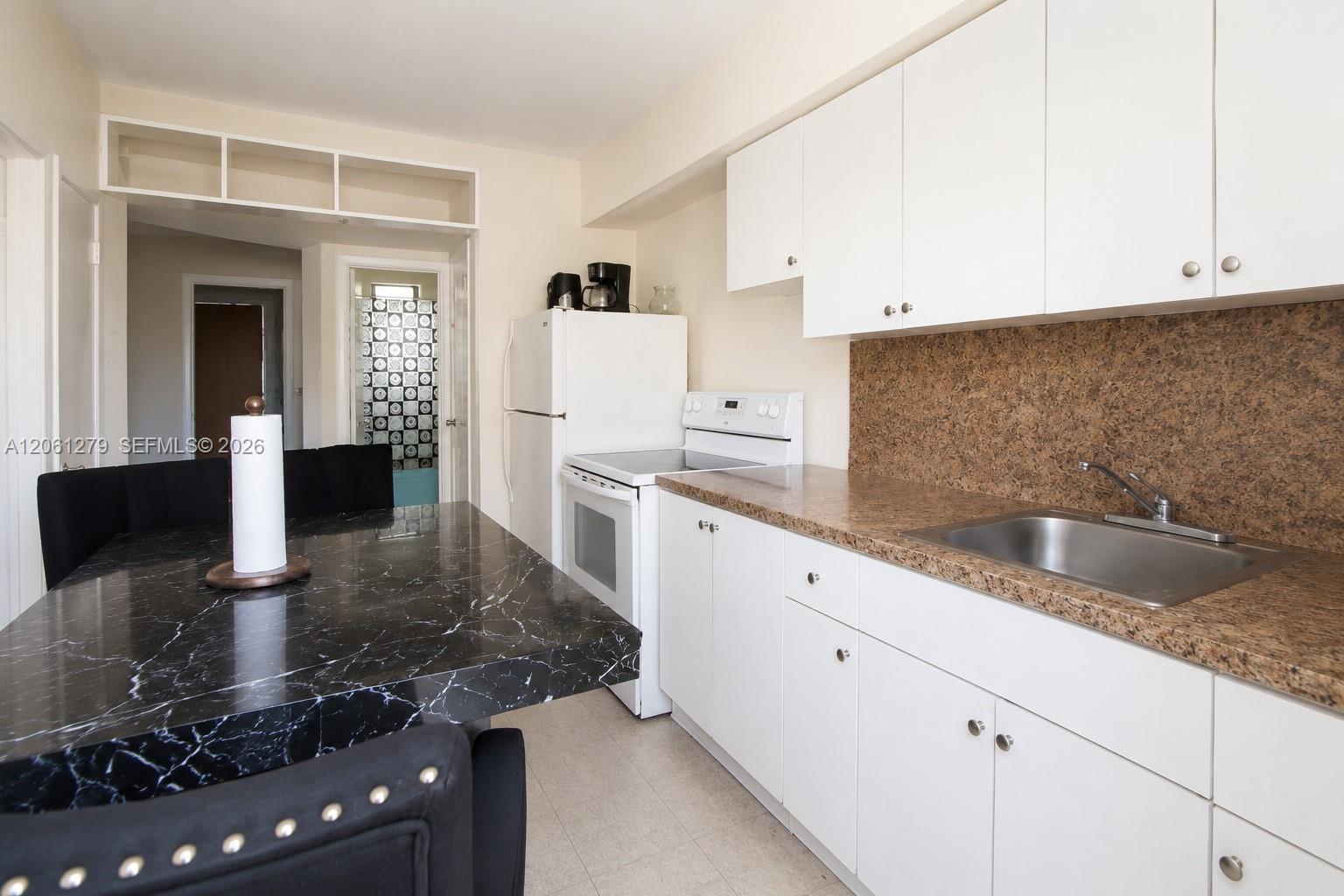 Ver detalles / 2100 sq. ft. $ 2026-07-28 0 foto