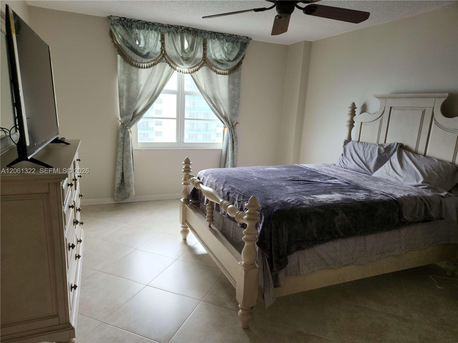 Photo of 3725 Ocean Dr  #1108, Hollywood, Florida, 33019 - 