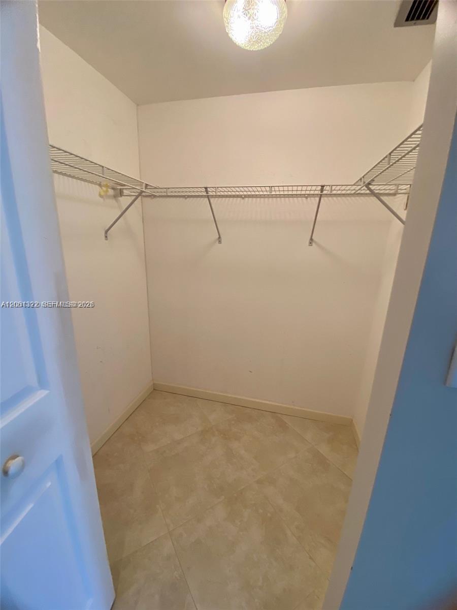 Photo of 3725 Ocean Dr  #1108, Hollywood, Florida, 33019 - 