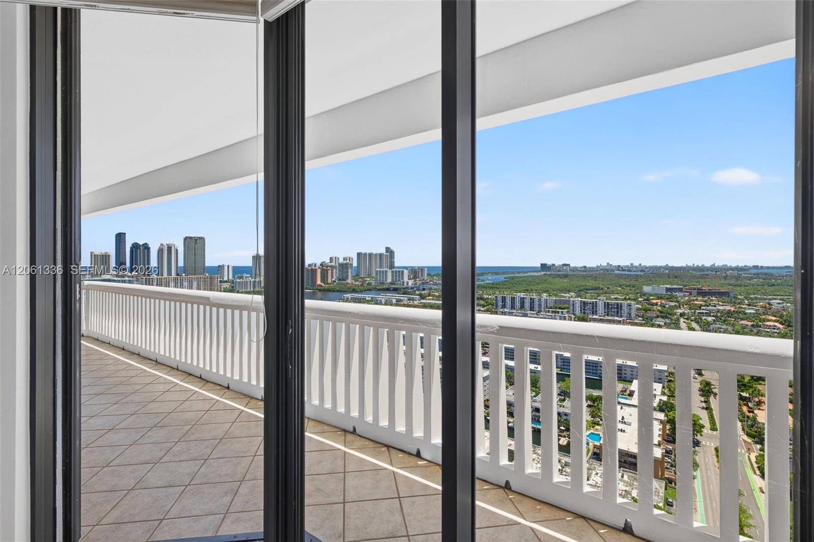 3008 2 / 2 1560 sq. ft. $ 2026-07-28 0 foto