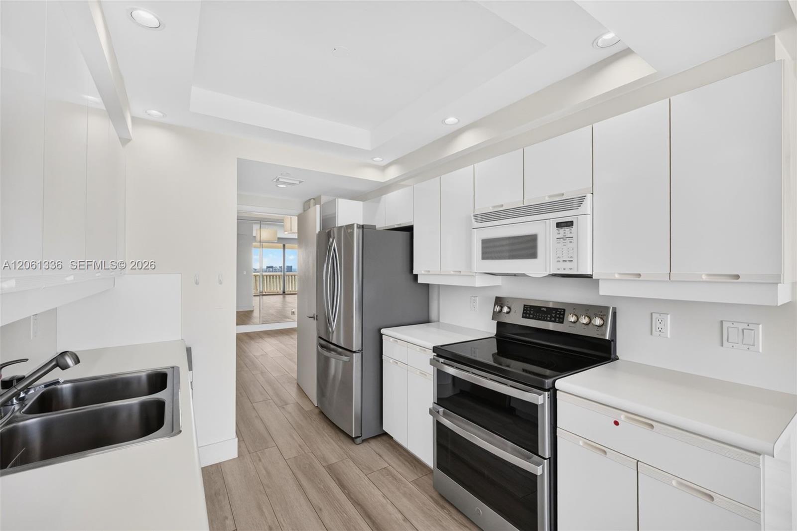 3008 2 / 2 1560 sq. ft. $ 2026-07-28 0 foto