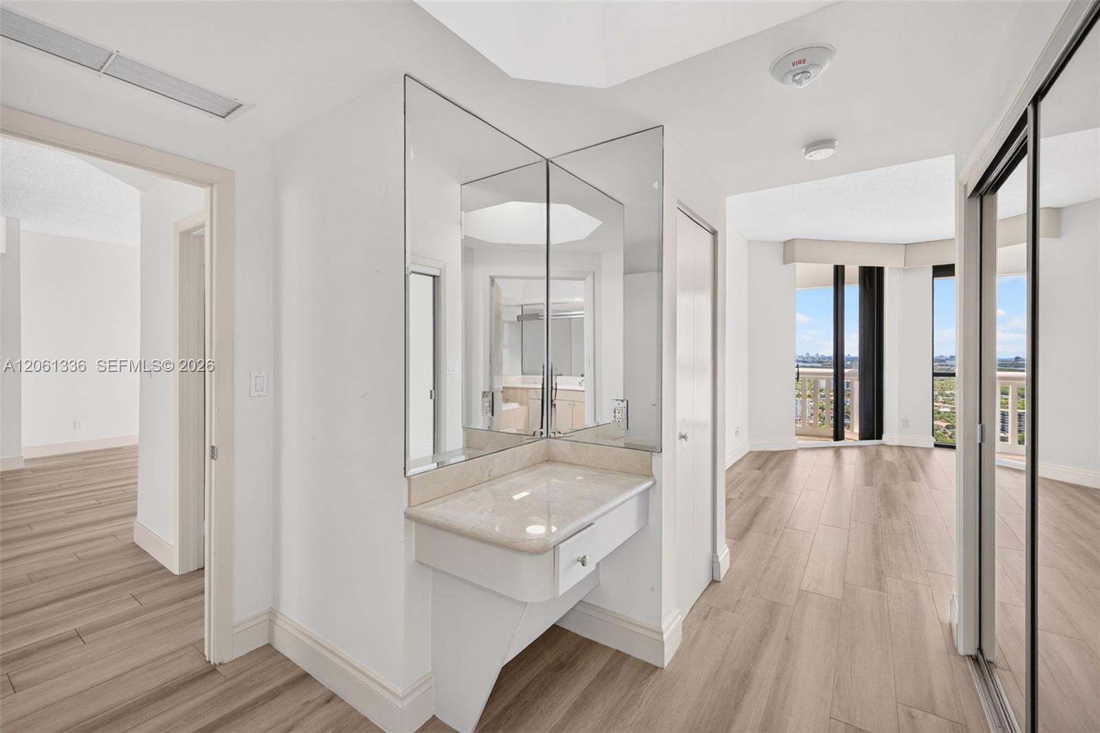 3008 2 / 2 1560 sq. ft. $ 2026-07-28 0 foto