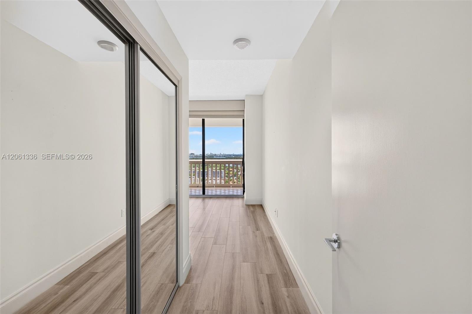 3008 2 / 2 1560 sq. ft. $ 2026-07-28 0 foto