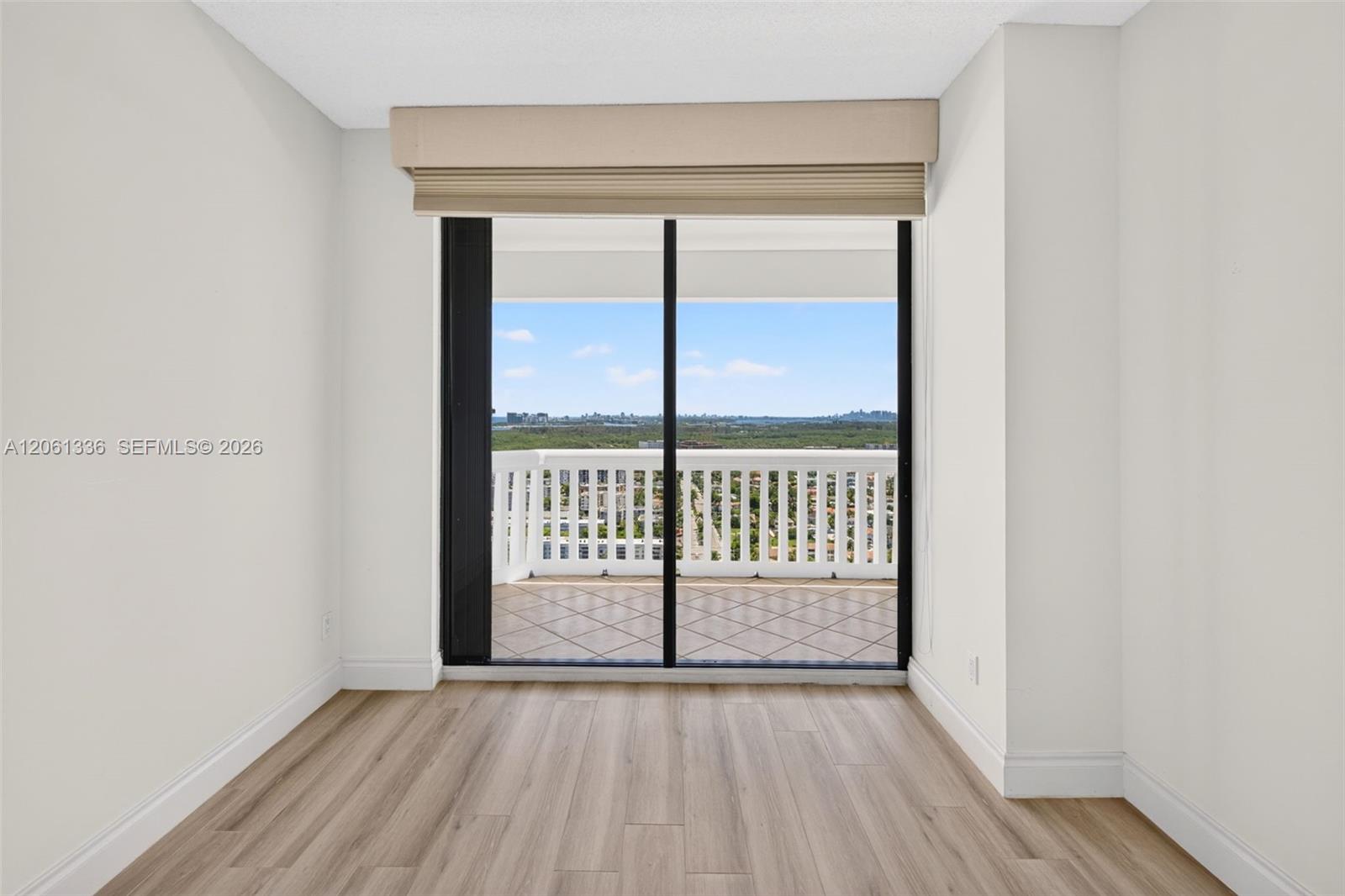 3008 2 / 2 1560 sq. ft. $ 2026-07-28 0 foto