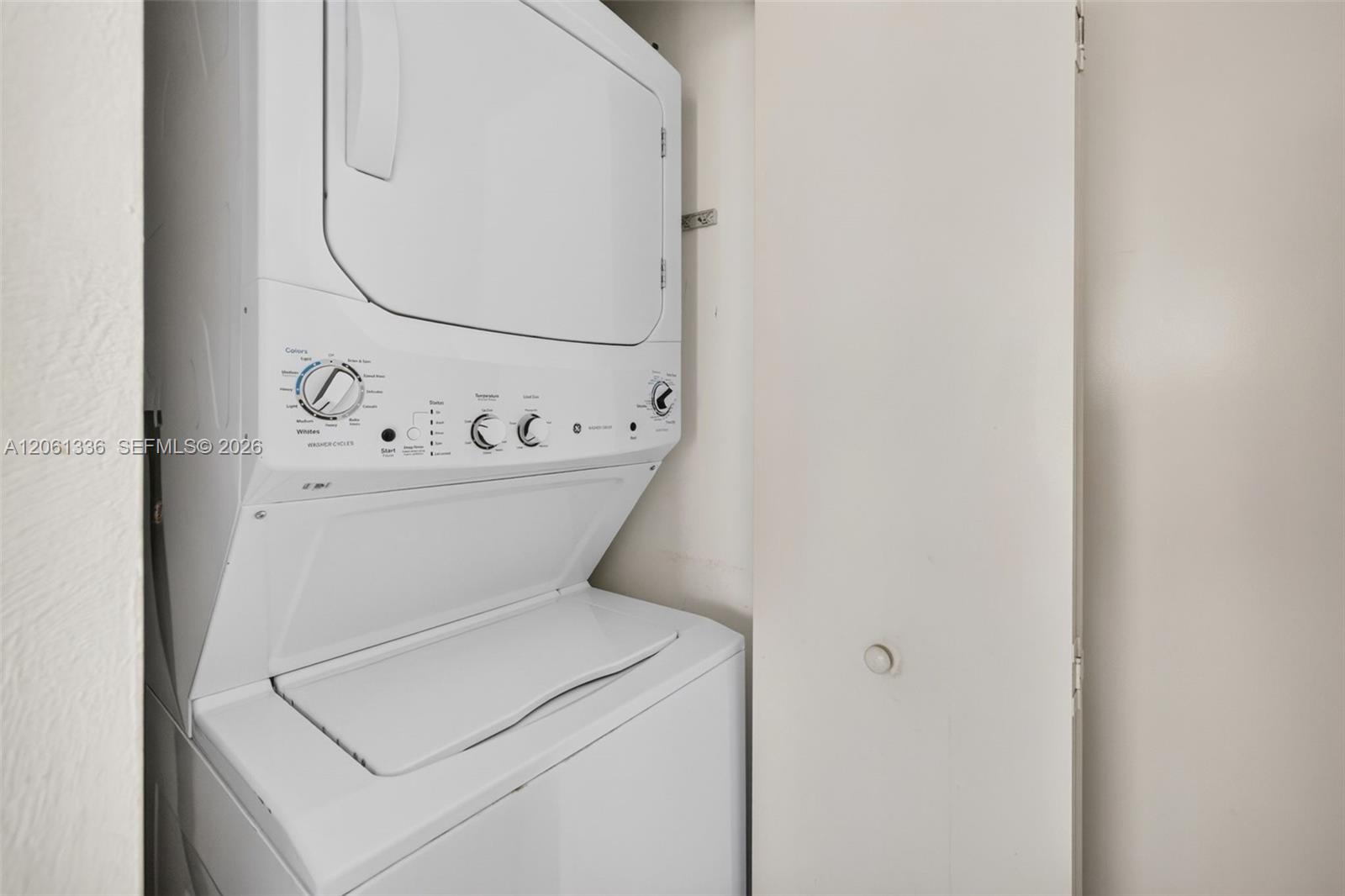 3008 2 / 2 1560 sq. ft. $ 2026-07-28 0 foto
