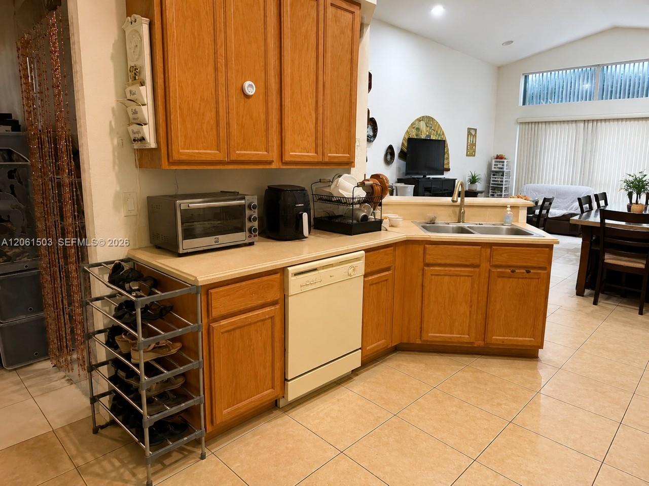 4874 3 / 2 1826 sq. ft. $ 2026-08-17 0 Photo