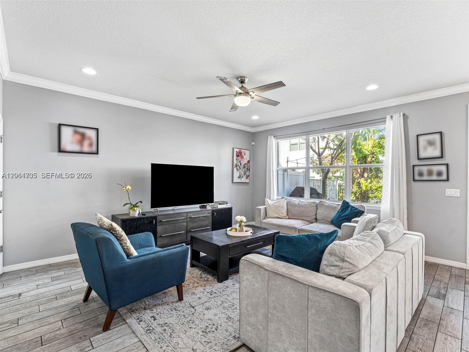 3953 3 / 3 1768 sq. ft. $ 2026-07-29 0 foto
