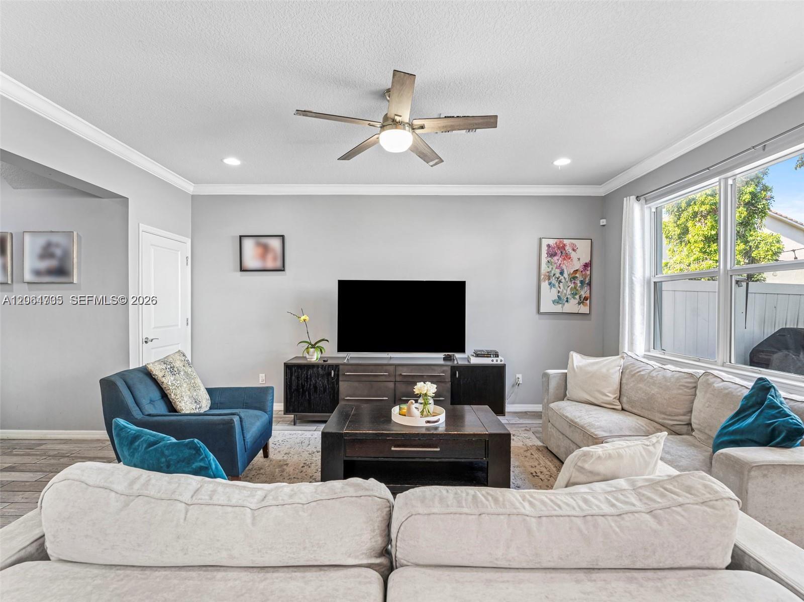 3953 3 / 3 1768 sq. ft. $ 2026-07-29 0 foto