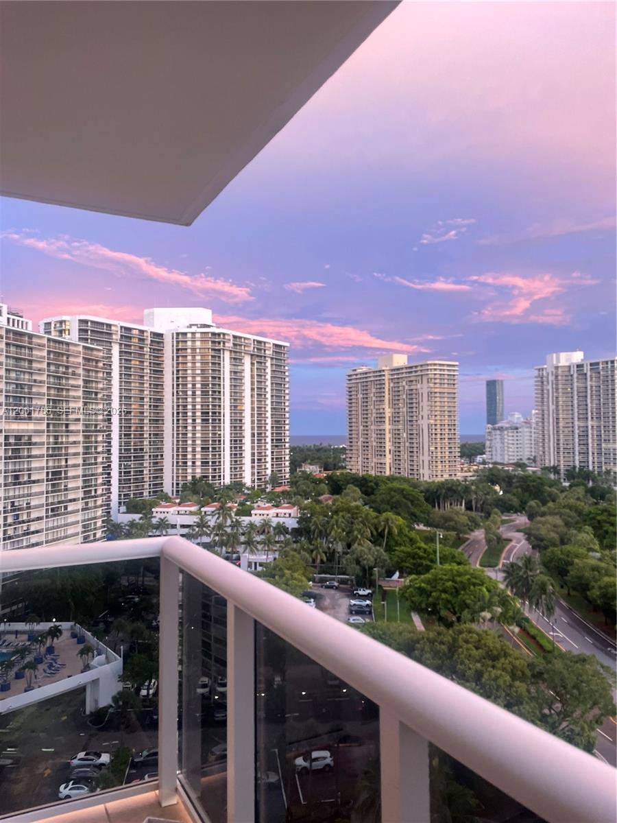 Photo 19 of Country Club Dr