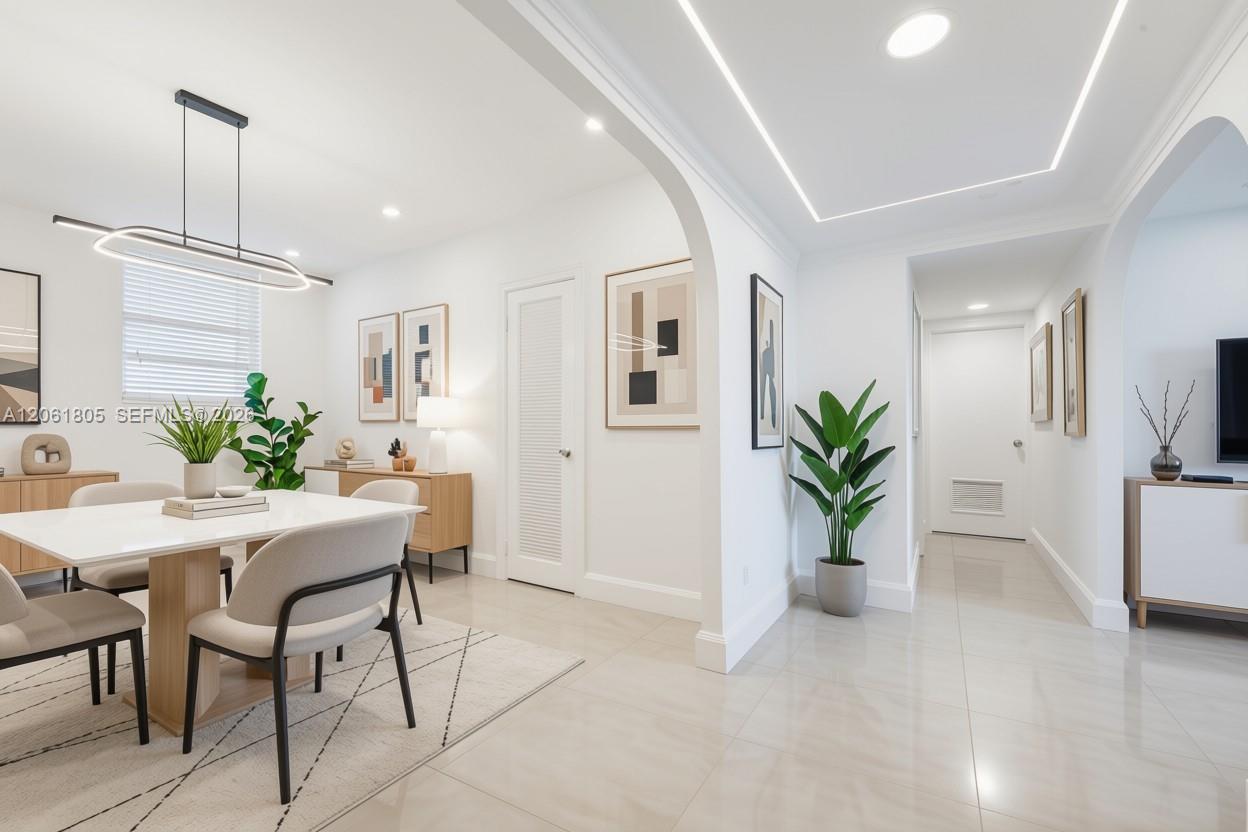 See details 501 2 / 3 1510 sq. ft. $ 2026-07-29 0 Photo