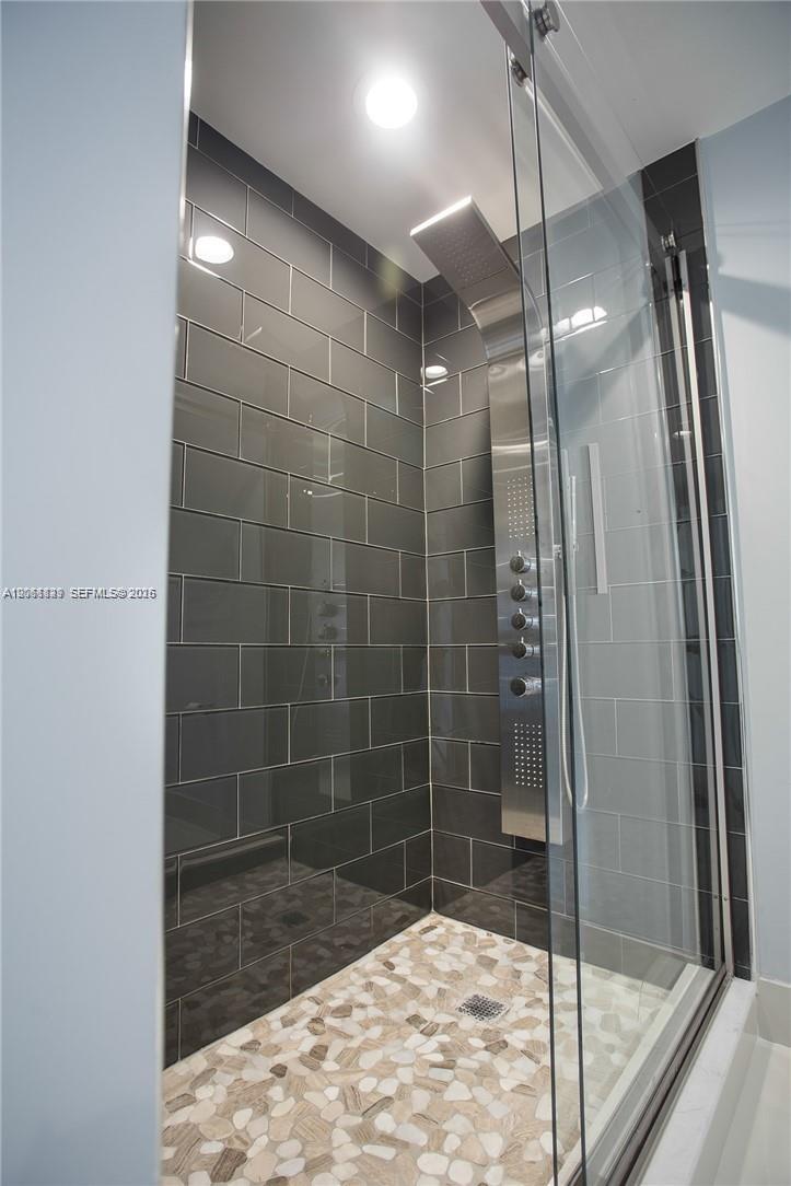 Photo of 20191 Country Club Dr  #2703, Aventura, Florida, 33180 - 