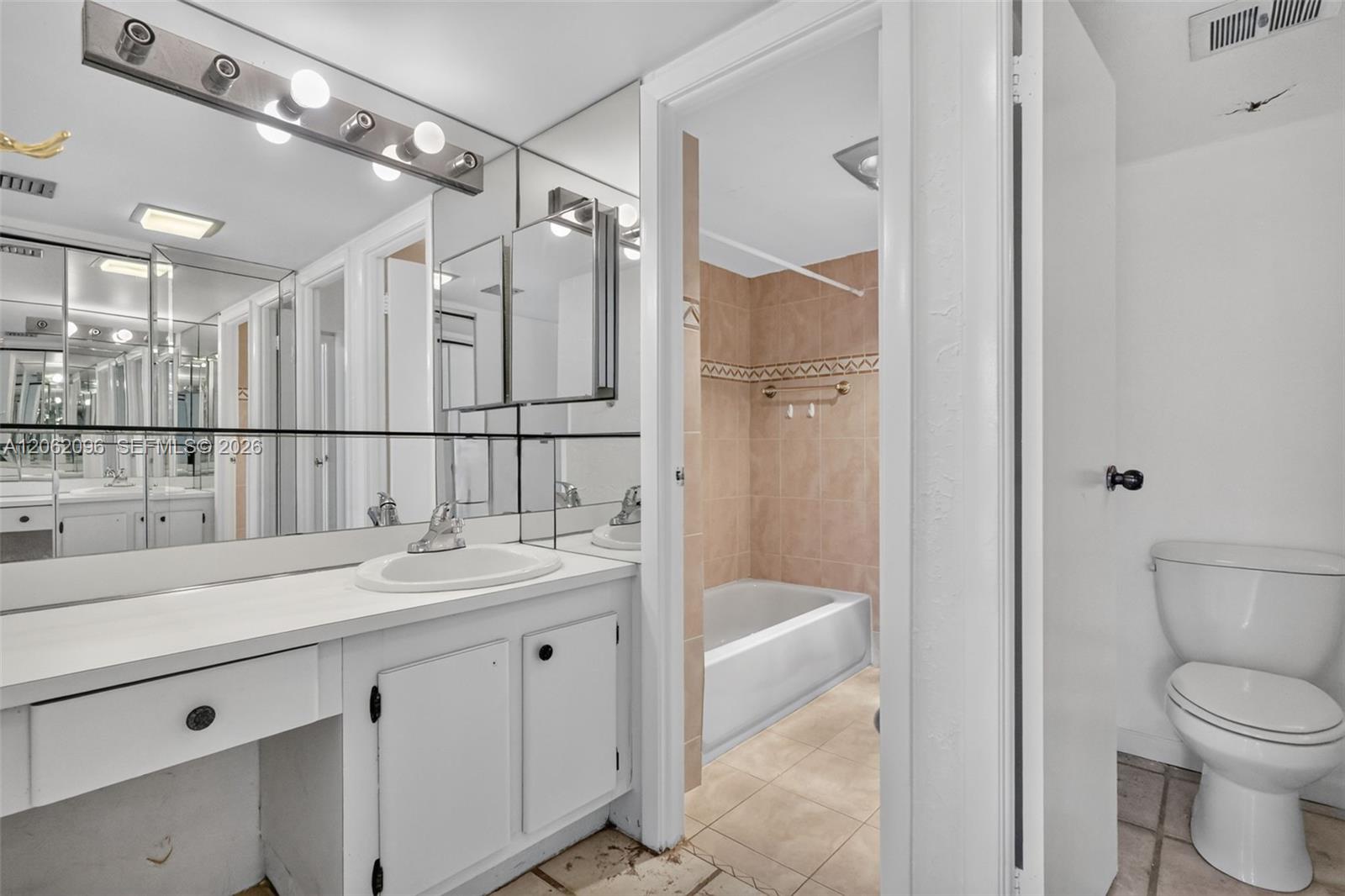 Photo of 20335 Country Club Dr  #107, Aventura, Florida, 33180 - 