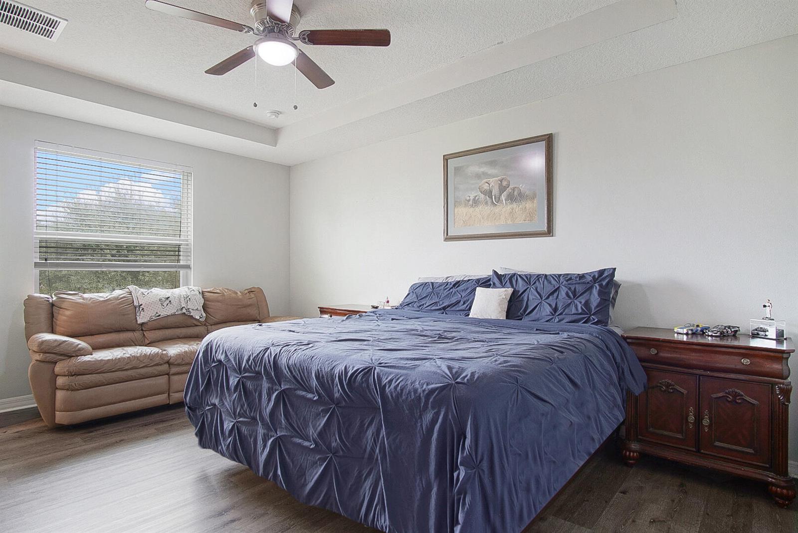 Ver detalles 2109 3 / 2 1600 sq. ft. $ 2026-07-30 0 foto