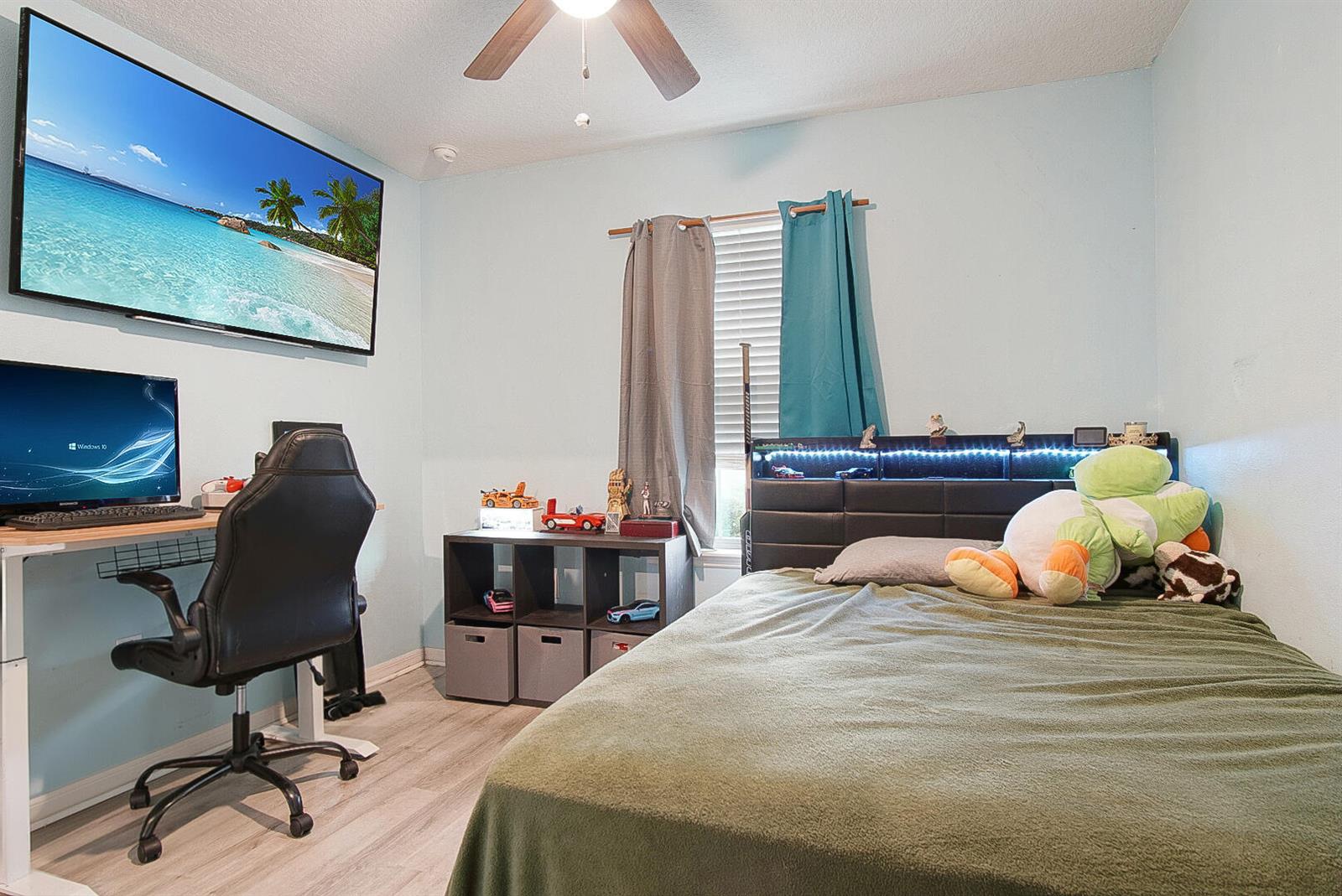 Ver detalles 2109 3 / 2 1600 sq. ft. $ 2026-07-30 0 foto