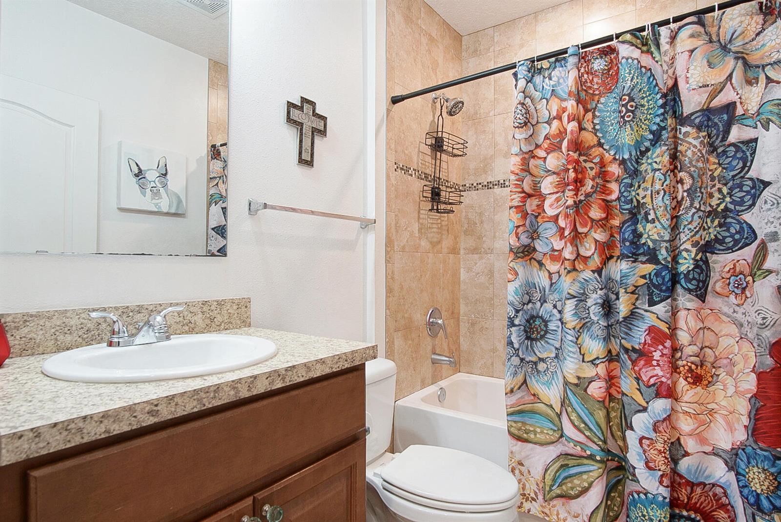 Ver detalles 2109 3 / 2 1600 sq. ft. $ 2026-07-30 0 foto